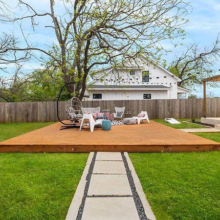 Pink Duchess - Mins To Main Hot Tub & Fire Pit Villa Fredericksburg Buitenkant foto