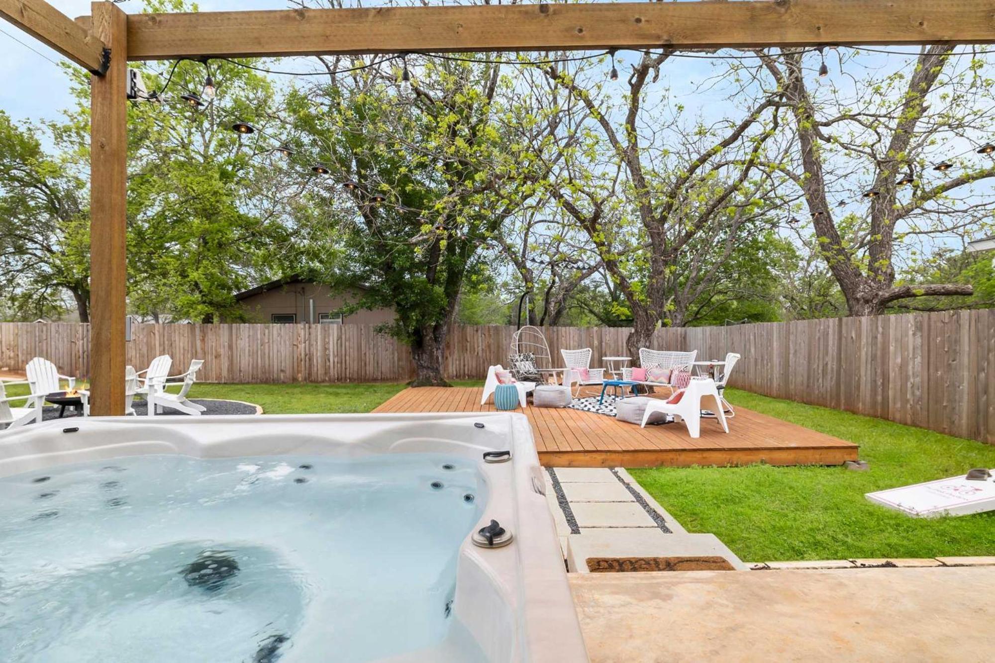 Pink Duchess - Mins To Main Hot Tub & Fire Pit Villa Fredericksburg Buitenkant foto
