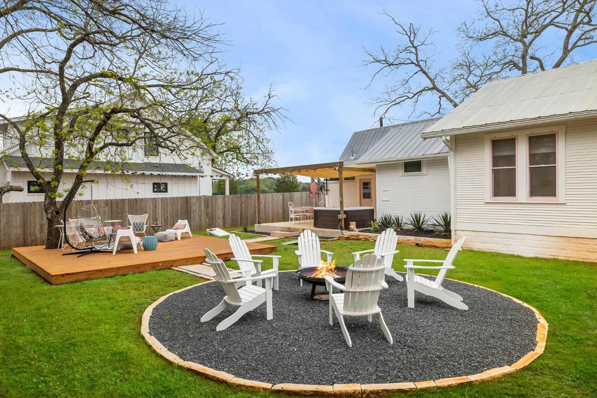 Pink Duchess - Mins To Main Hot Tub & Fire Pit Villa Fredericksburg Buitenkant foto