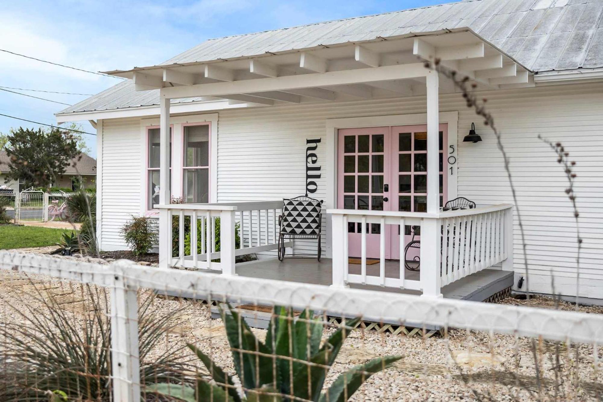 Pink Duchess - Mins To Main Hot Tub & Fire Pit Villa Fredericksburg Buitenkant foto