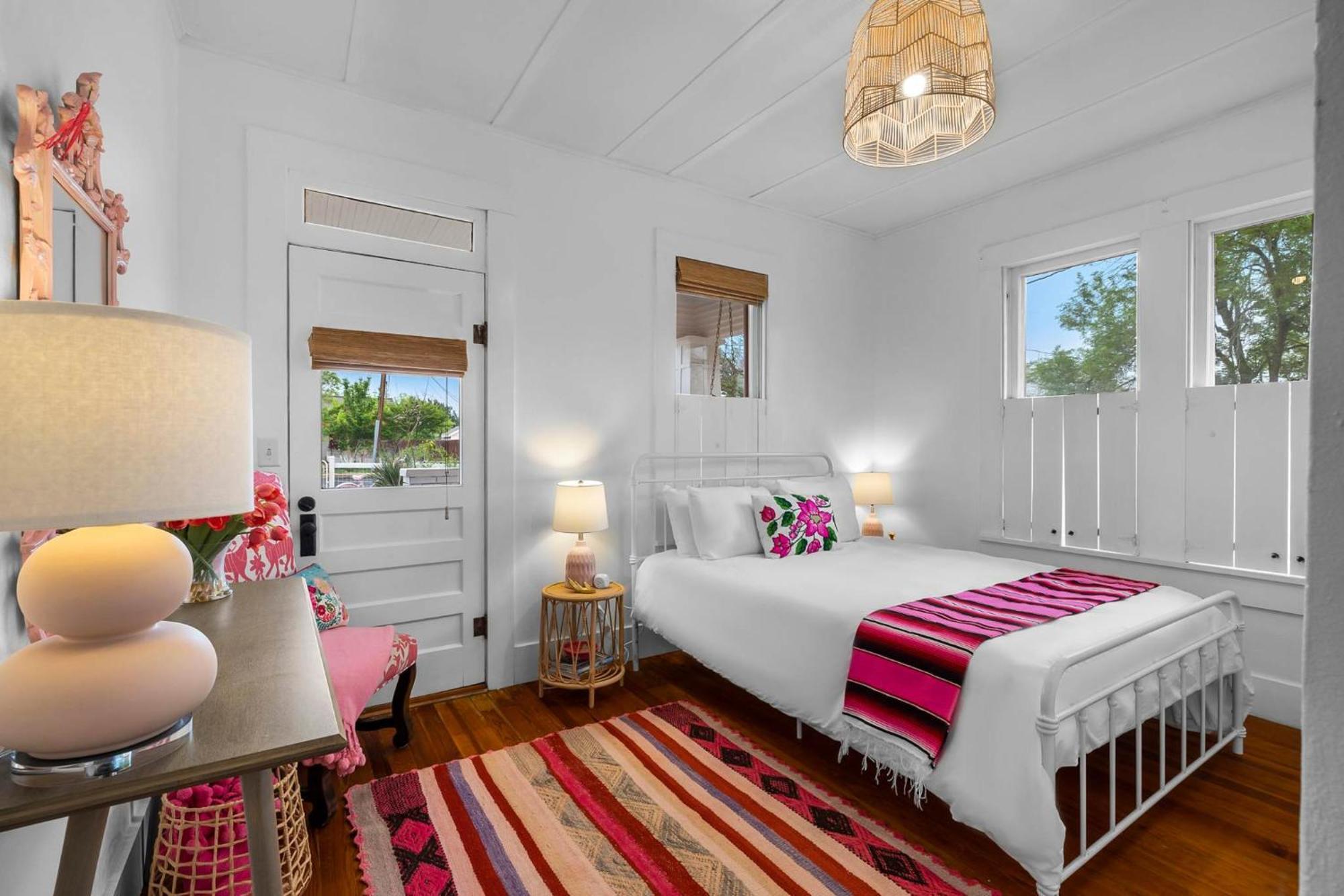 Pink Duchess - Mins To Main Hot Tub & Fire Pit Villa Fredericksburg Buitenkant foto