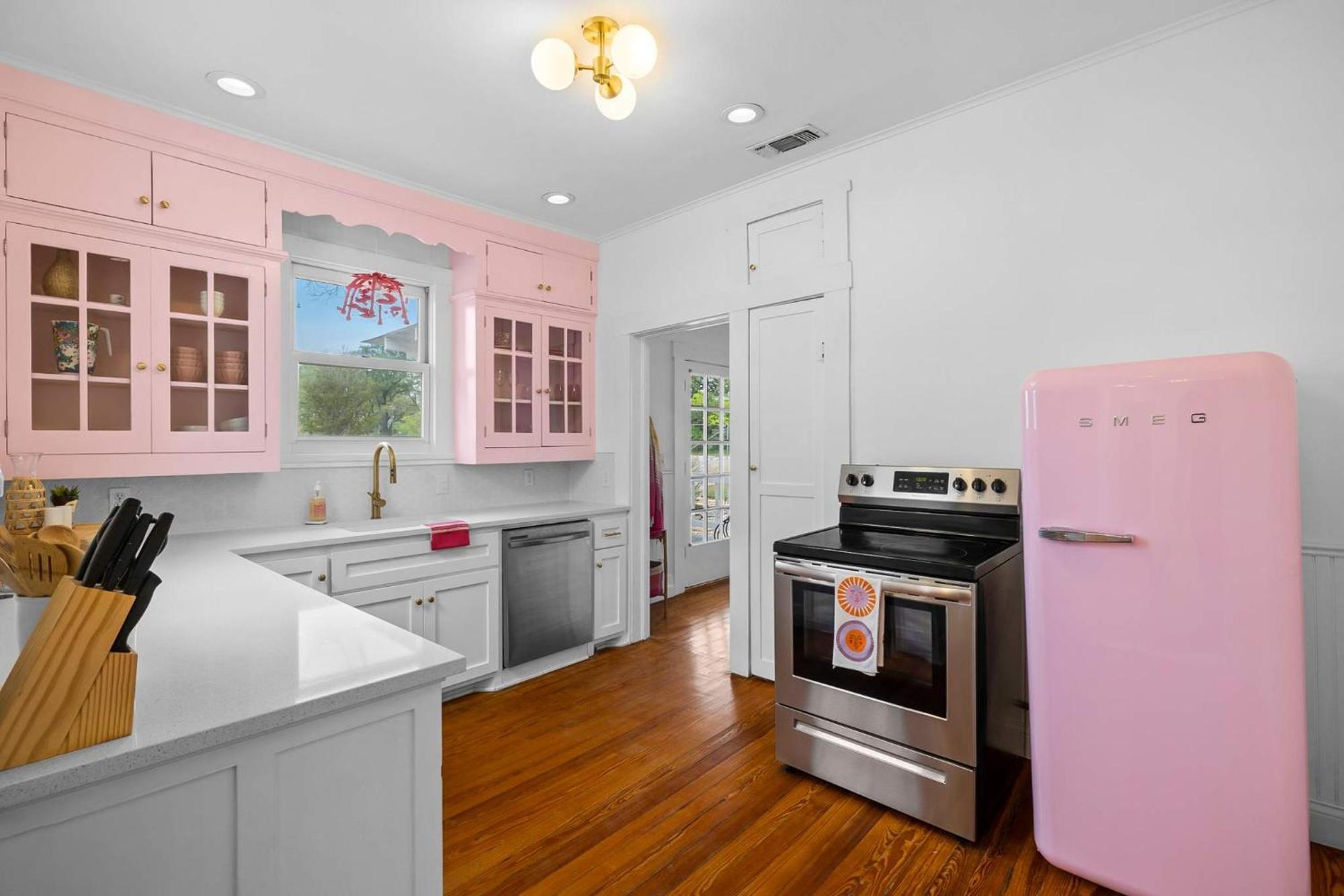 Pink Duchess - Mins To Main Hot Tub & Fire Pit Villa Fredericksburg Buitenkant foto